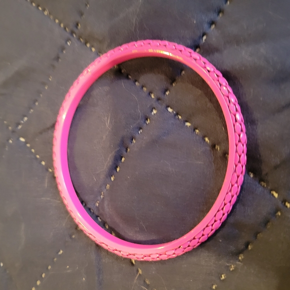 Jewelry - Hot Pink Intricate Pattern Bracelet